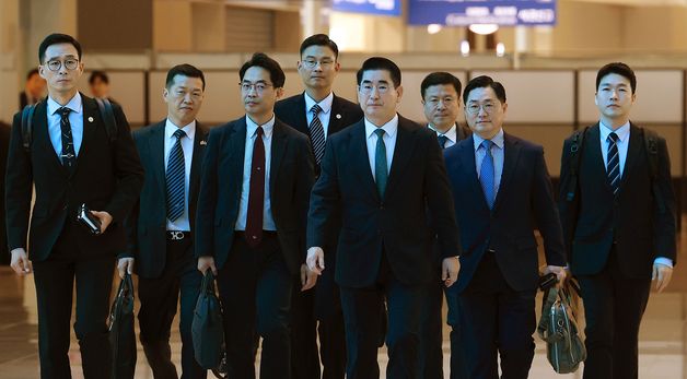 제56차 한미안보협의회의 참석차 출국하는 김용현 장관