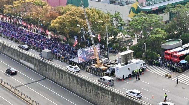 "번 돈 2배 성과급" 길막은 민폐 집회…"이게 합법이냐"는 시민들