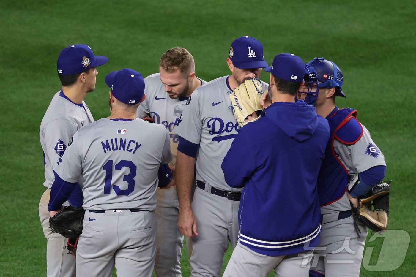 본문 이미지 - 월드시리즈에서 3연승을 거둔 다저스, ⓒ AFP=뉴스1