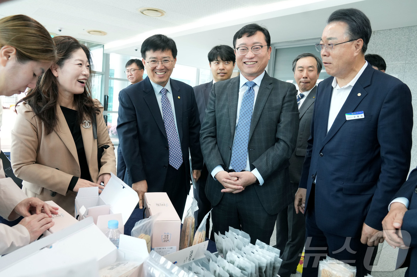 (무안=뉴스1) 전원 기자 = 명창환 전라남도 행정부지사가 29일 화순 하니움스포츠문화센터에서 “자활! 사회 통합과 안전망 구현을 위한 힘찬 발걸음”이란 주제로 열린 ‘제21회 전 …