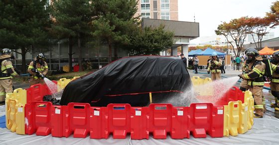 이동식 수조를 활용한 전기차 화재 진압