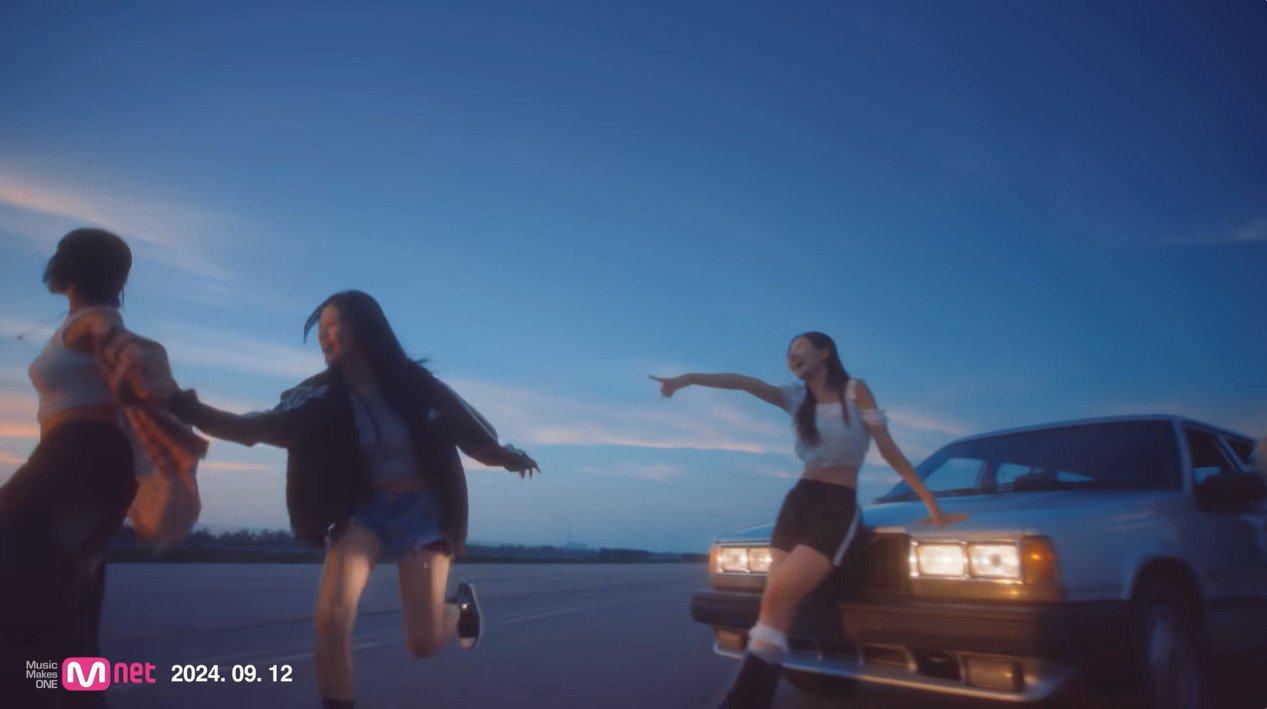 본문 이미지 - 사진=키스오브라이프 &#39;R.E.M&#39; 티저 영상 갈무리