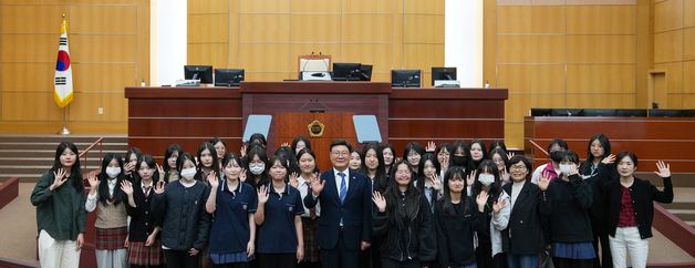 전주 유일여고 학생들, 전북도의회서 '청소년 모의의회'