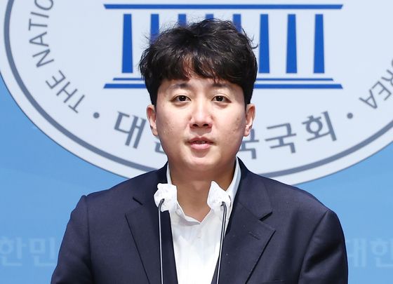 이준석 "윤, 공관위 보고 받는 줄도 몰라…니들이 해명하라"