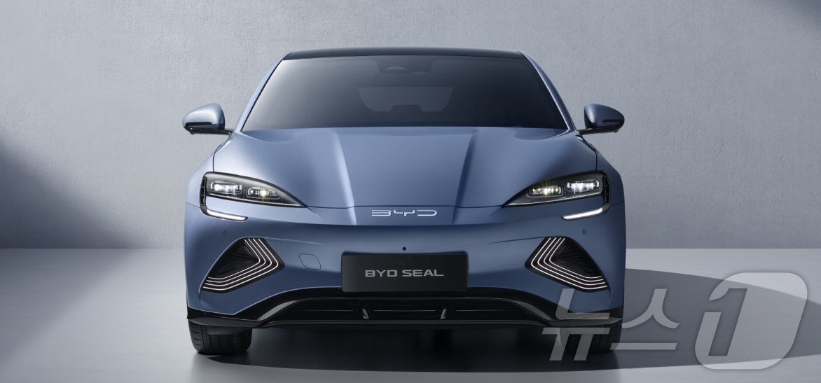 본문 이미지 - BYD가 일본 시장에 판매 중인 중형 세단 SUV '씰' (BYD 홈페이지 캡쳐)