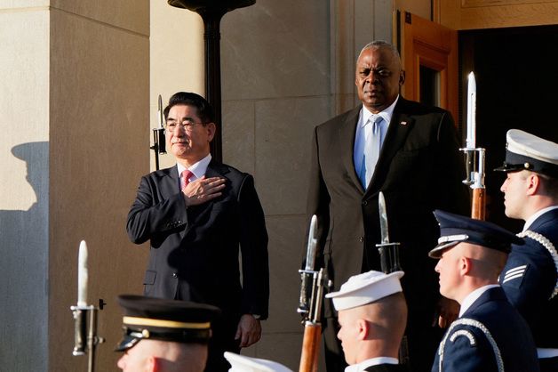 [속보]한미 국방장관 "북, 러에 파병 강력히 규탄…국제사회와 공조 대응"