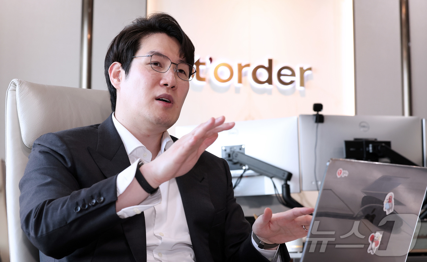 (서울=뉴스1) 김성진 기자 = 권성택 티오더 대표가 30일 서울 영등포구 티오더 본사에서 뉴스1과 인터뷰를 갖고 있다. 2024.10.31/뉴스1