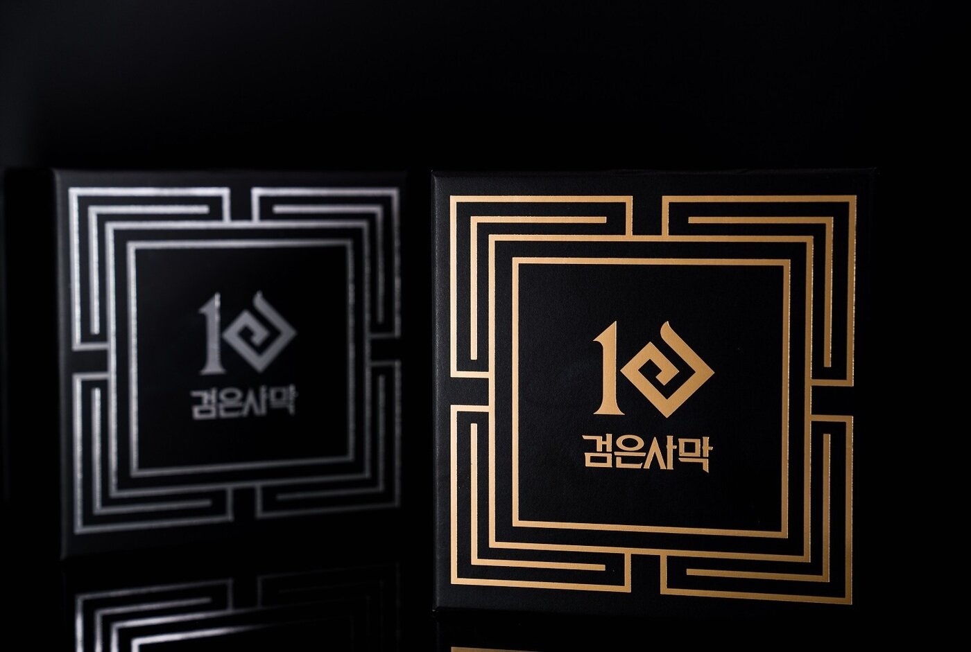 본문 이미지 - 펄어비스 검은사막 10주년 기념 메달 금은사막&#40;펄어비스 제공&#41;
