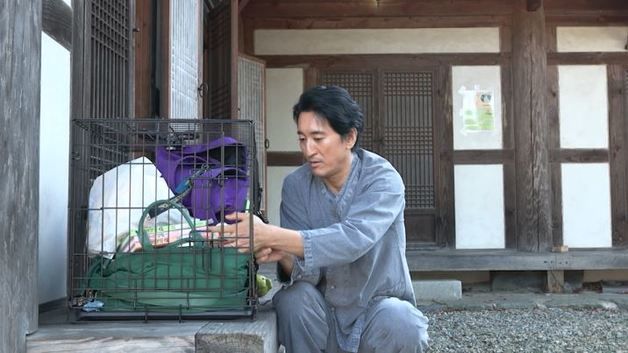 신현준, 12세 연하 아내·삼남매와 템플스테이 중 금단현상 왜