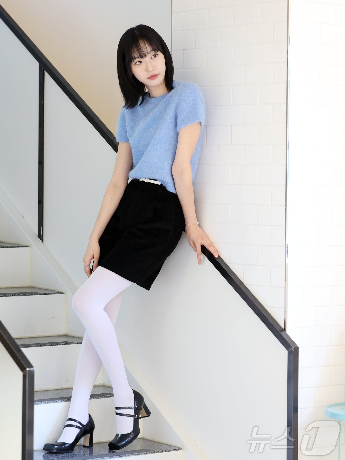 본문 이미지 - 배우 한지현이 4일 서울 성동구의 한 카페에서 인터뷰 전 포즈를 취하고 있다. 2024.10.4/뉴스1 ⓒ News1 황기선 기자