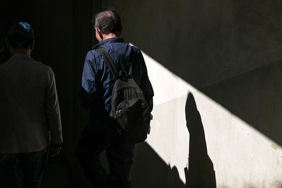 "어르신은 안 돼요"…차별과 배제 속 사라지는 노인들[함께 지키는 생명]③