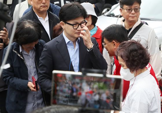 한동훈 "진짜 위기 상황"…친한계 "김 여사 특검 단일대오 한계"(종합)