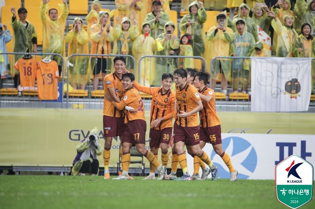 본문 이미지 - 광주FC는 6일 광주축구전용구장에서 열린 하나은행 K리그1 2024 33라운드 FC서울과 경기에서 3-1로 이겼다. (한국프로축구연맹 제공)