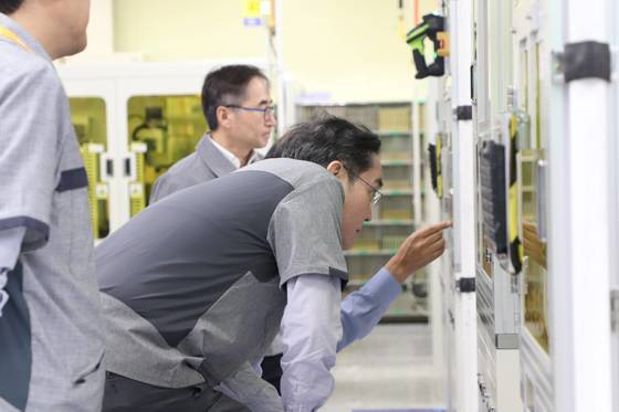 삼성전기, 13% 급등 신고가…10거래일째 상승[핫종목]