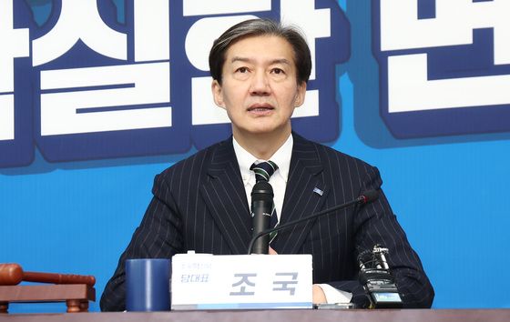 조국 "윤 탄핵 스모킹건이 국감 목표…명태균 폭로로 확인"