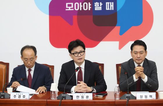 한동훈, 원내-원외 종횡무진 광폭 스킨십…본격 세력화 시동