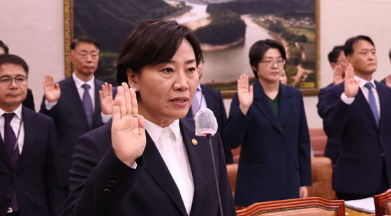 [국감]송미령 장관, 농림부 국정감사 선서