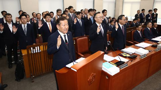 [국감현장]행안위, 관저 불법 증축 의혹 '21그램' 대표 동행명령장 발부