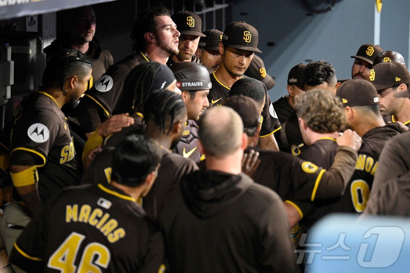 본문 이미지 - 타선 폭발로 다저스를 제압한 샌디에이고 선수단. ⓒ AFP=뉴스1