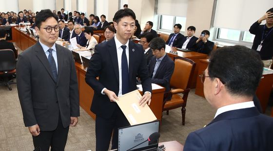 [국감]국회 행안위, 21그램 대표 2인에 동행명령장 발부