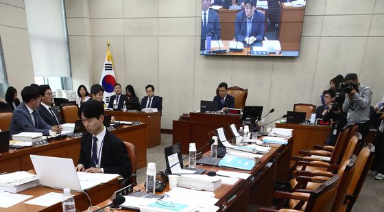 [국감]행안위, 동행명령장 발부 '퇴장한 여당'