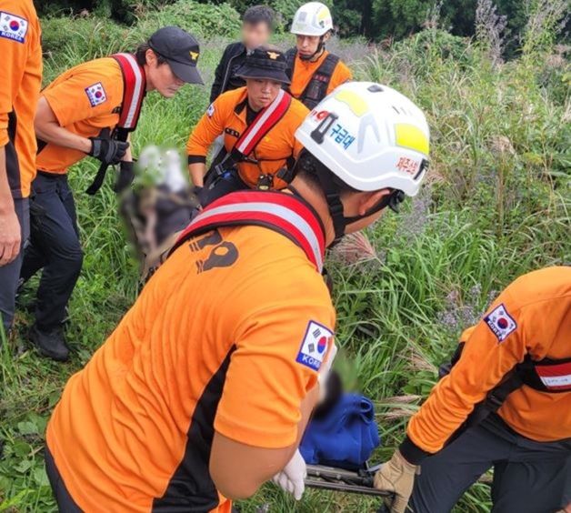 제주 오름 오르던 40대 여성 실신…병원 이송