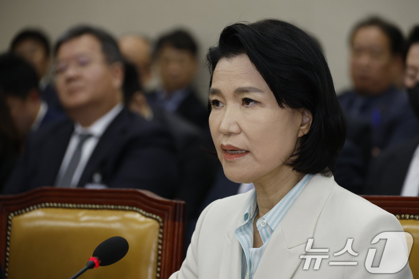 본문 이미지 - 이진숙 방송통신위원회 위원장이 7일 오후 서울 여의도 국회 과학기술정보방송통신위원회에서 열린 방송통신위원회·방송통신사무소·시청자미디어재단·한국방송광고진흥공사 국정감사에서 의원질의에 답하고 있다. 2024.10.7/뉴스1 ⓒ News1 안은나 기자