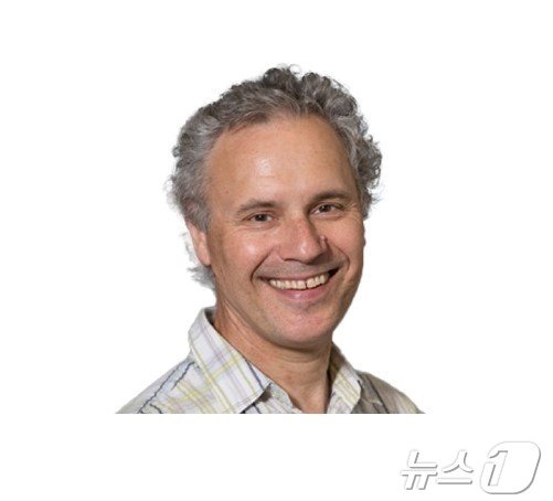 본문 이미지 - 2024년 노벨 생리의학상 수상자로 선정된 빅터 앰브로스 매사추세츠 의과대학에서 자연과학 교수 제공: 노벨위원회