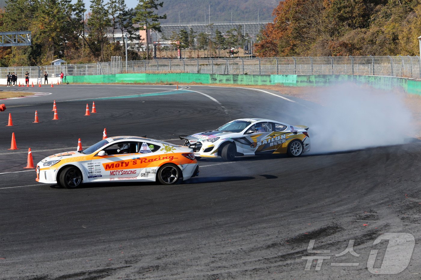 본문 이미지 - 영암 튜닝카 레이싱 대회 (영암군 제공)/뉴스1 