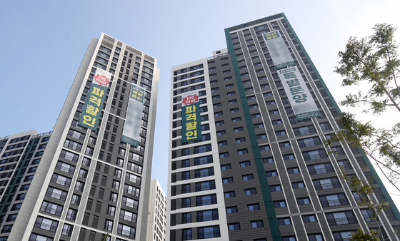 국토부, 지방 미분양 아파트 5000가구 추가 매입 나선다