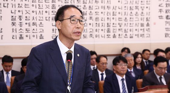 [국감]인사말 하는 황영기 한국법무보호복지공단 이사장