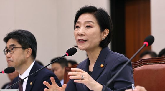 [국감]오영주 장관 "소상공인과 배달플랫폼 간 상생방안 마련하겠다"