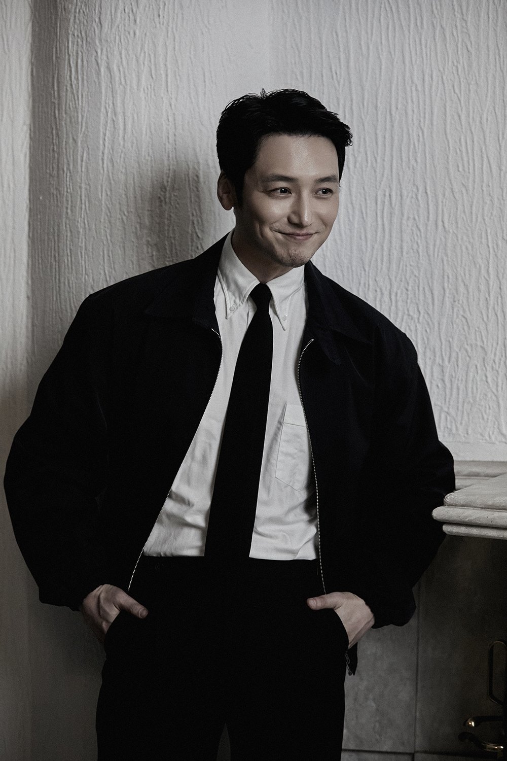 본문 이미지 - 변요한 / TEAMHOPE