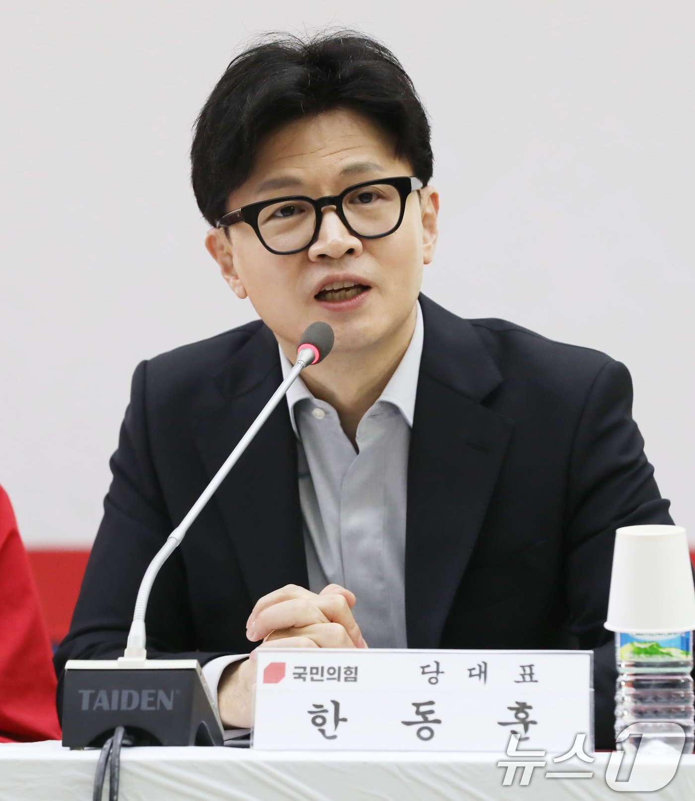 본문 이미지 - 한동훈 국민의힘 대표가 9일 오전 부산 금정구 윤일현 금정구청장 후보 선거사무소에서 열린 현장 최고위원회의에서 발언을 하고 있다. 2024.10.9/뉴스1 ⓒ News1 윤일지 기자