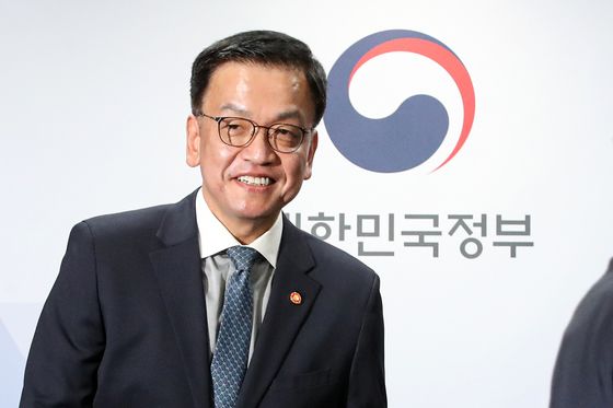 "WGBI 편입에 80조 들어온다…역대급 국고채 발행도 부담 덜어"