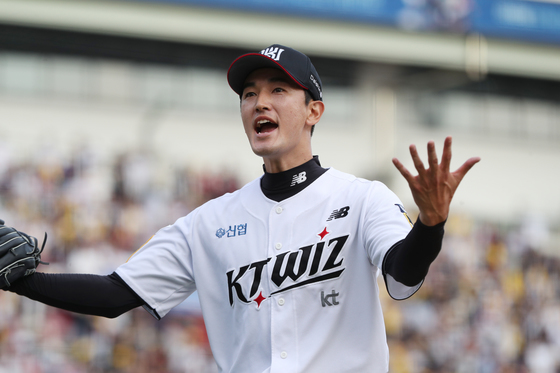 선두 KT, 한화 12-1 완파 '6연승'…2위 삼성에 1경기 차(종합)