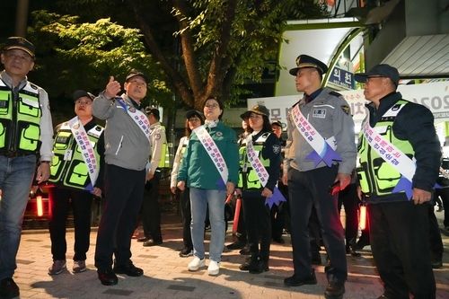 "범죄 예방 강화"…강북구, 민·관·경 야간 도시안전 합동 순찰