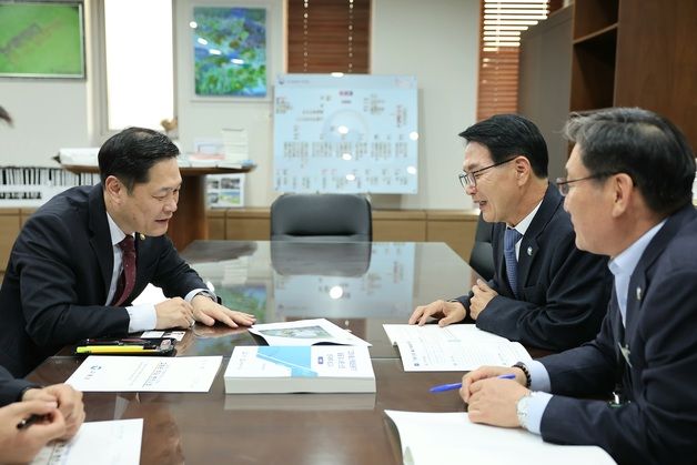 "동학농민혁명 참여자도 독립유공자로 인정해야"…심덕섭 고창군수