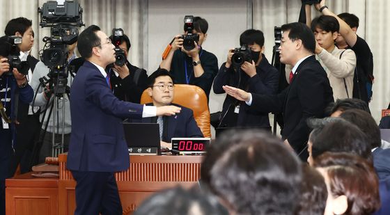 [국감]시작부터 설전 오가는 여야