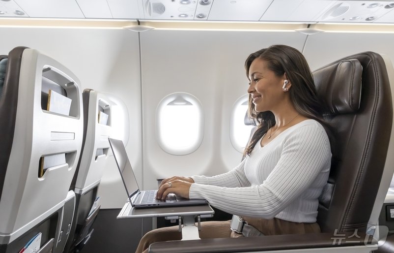 본문 이미지 - 초고속 스타링크 인터넷 서비스(하와이안항공 제공)