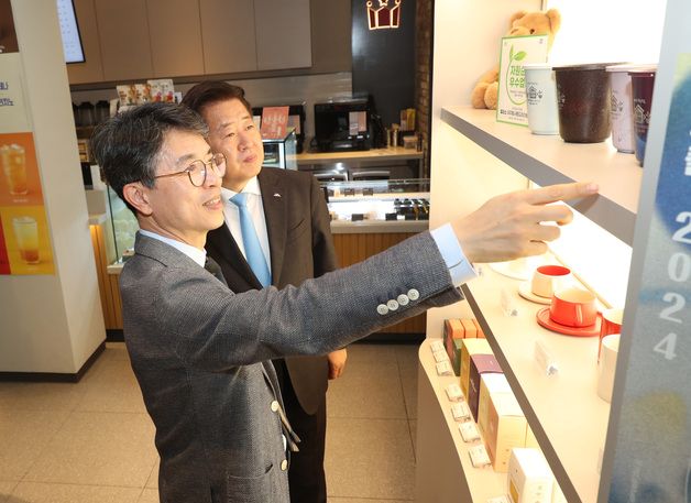 김완섭 환경부 장관 "제주 일회용컵 보증금제 지원할 것"