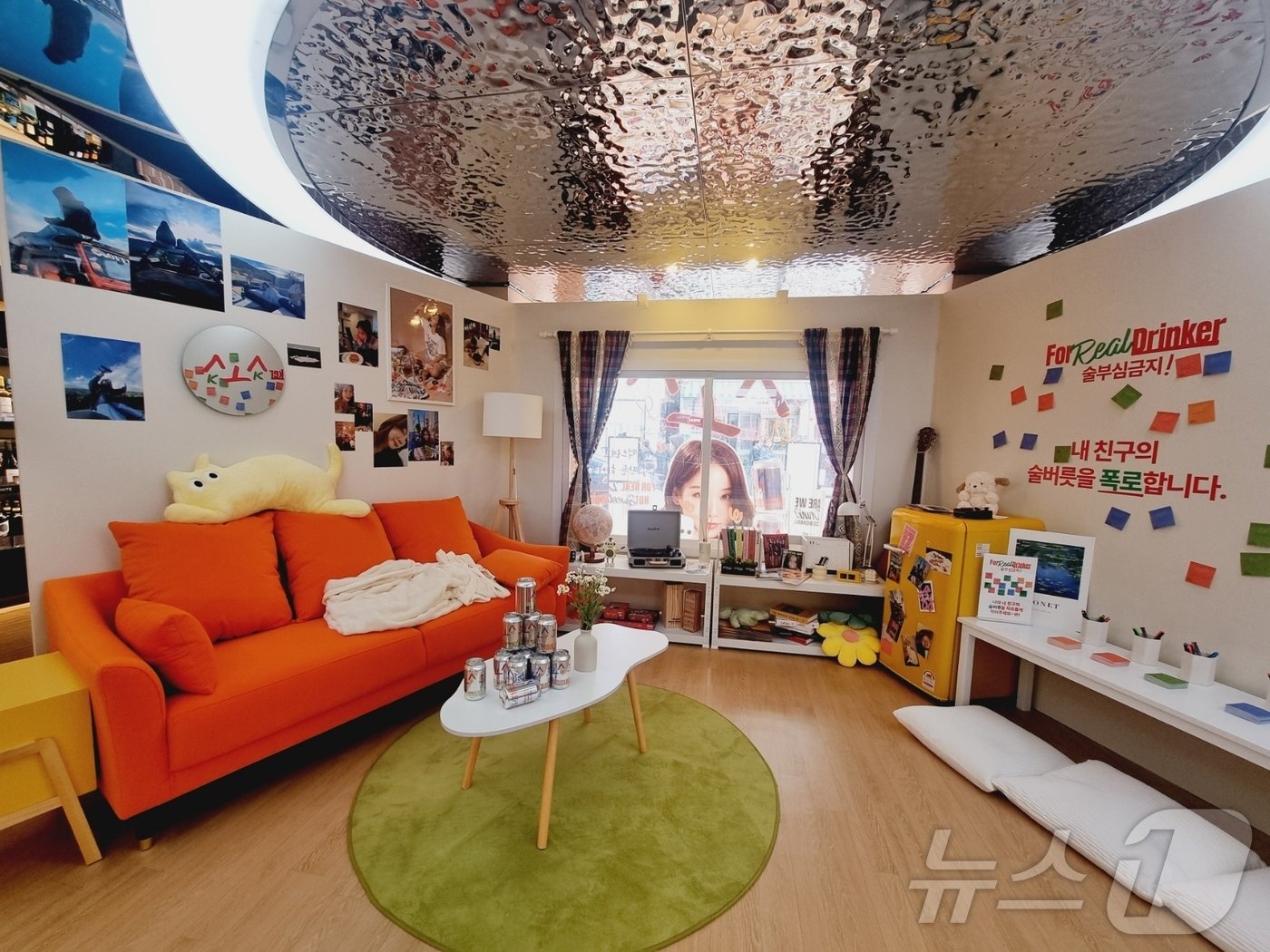 본문 이미지 - 가수 소유가 만든 '쏘하이볼' 팝업이 1일부터 3일까지 서울 성동구 GS25 도어투 성수에서 진행된다. ⓒ News1 이형진 기자