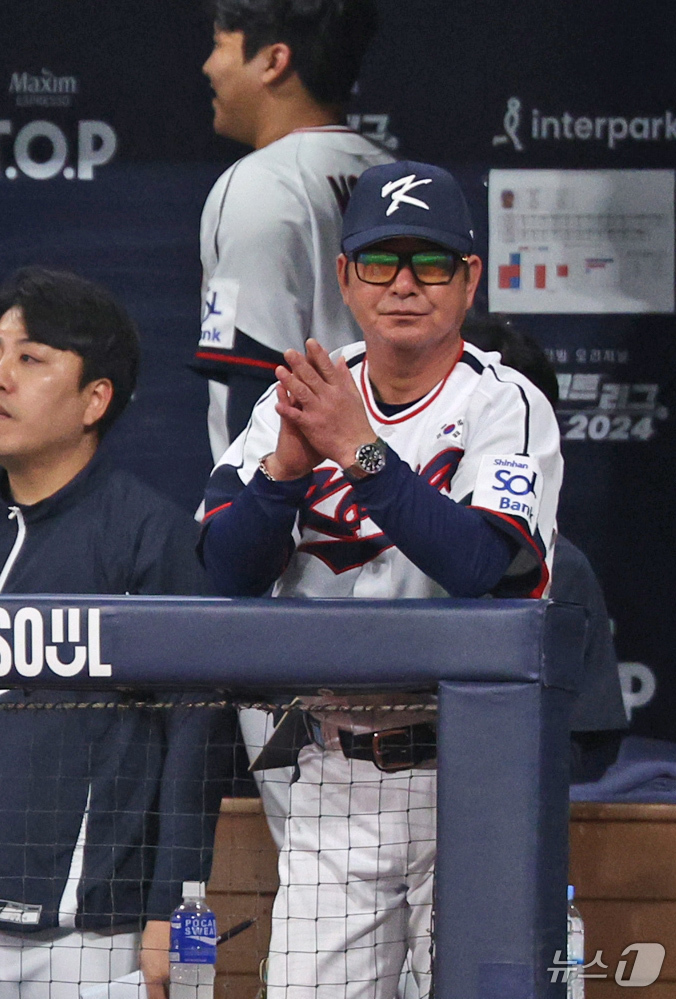 (서울=뉴스1) 장수영 기자 = 1일 오후 서울 구로구 고척스카이돔에서 열린 '2024 K-BASEBALL SERIES' 대한민국 야구 대표팀과 쿠바 대표팀의 평가전, 1회말 대한 …