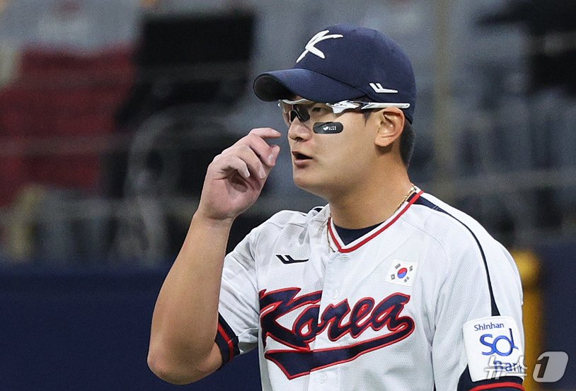 (서울=뉴스1) 장수영 기자 = 1일 오후 서울 구로구 고척스카이돔에서 열린 '2024 K-BASEBALL SERIES' 대한민국 야구 대표팀과 쿠바 대표팀의 평가전, 6회초 대한 …