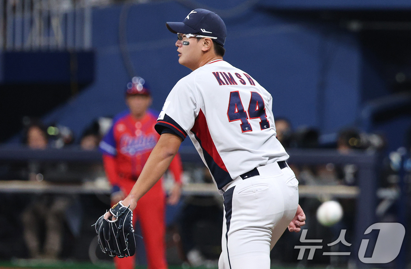 (서울=뉴스1) 장수영 기자 = 1일 오후 서울 구로구 고척스카이돔에서 열린 '2024 K-BASEBALL SERIES' 대한민국 야구 대표팀과 쿠바 대표팀의 평가전, 6회초 대한 …