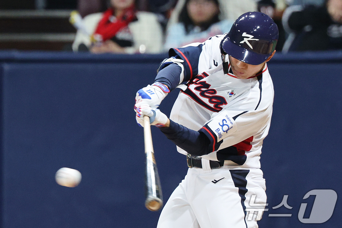 (서울=뉴스1) 장수영 기자 = 1일 오후 서울 구로구 고척스카이돔에서 열린 '2024 K-BASEBALL SERIES' 대한민국 야구 대표팀과 쿠바 대표팀의 평가전, 8회말 대한 …