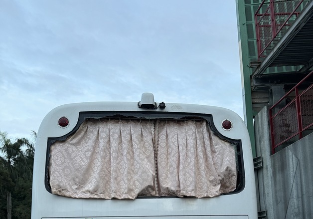 이주형의 타구로 유리창 깨진 대표팀 차량