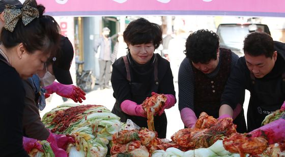 으능정이 상인회 사랑의 김장 김치 나눔