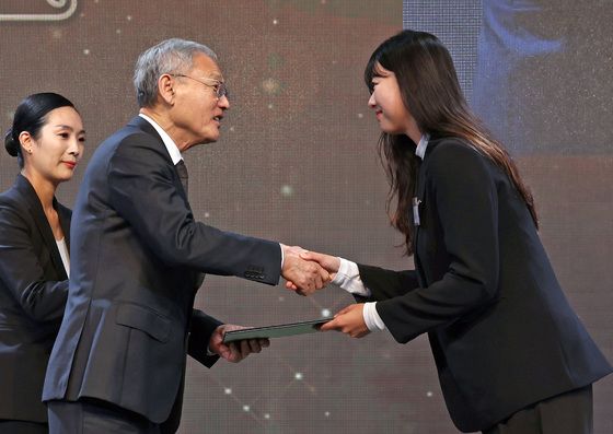 '대한민국 체육상' 양궁 임시현 "한 번 잘하고 끝나는 선수 되지 않을 것"