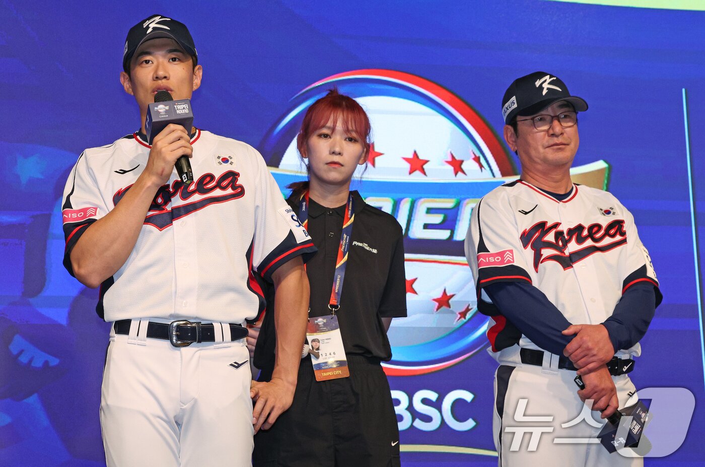 Joo-jeong Song Seong-moon of the Korean national baseball team is answering questions at the Premier 12 preliminaries press conference held at The Howard Plaza Hotel in Taipei, Taiwan on the 12th (local time). The national team will start with a match against Chinese Taipei on the 13th, followed by preliminary matches against Cuba on the 14th, Japan on the 15th, Dominican Republic on the 16th, and Australia on the 18th. 2024.11.12/News1 ⓒ News1 Reporter Jang Soo-young